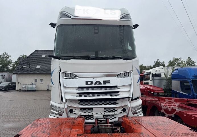 Standard dragbil DAF XG + 480 FT beschädigt / damaged