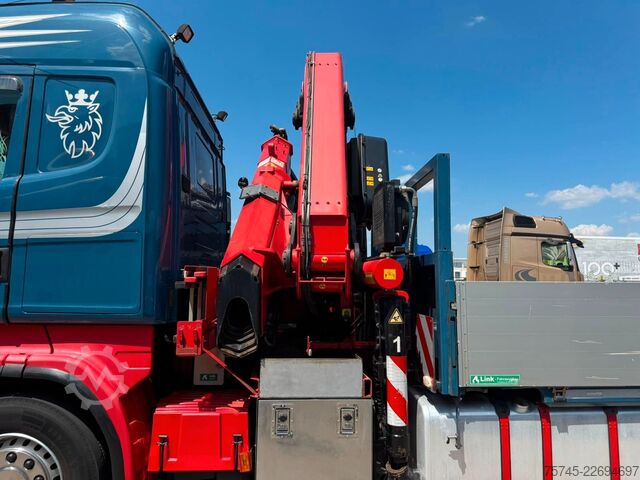 Camión de plataforma SCANIA R 490 * RETARDER * FASSI 14 M * LENK/LIFTACHSE *