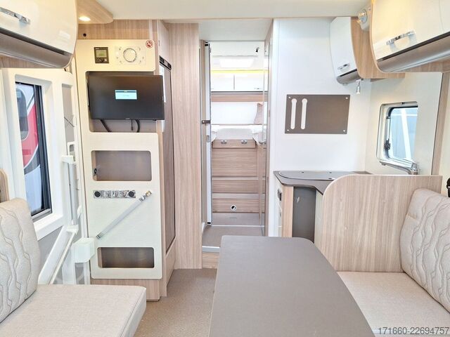 Halvintegrerad husbil BÜRSTNER Limited T 727 G