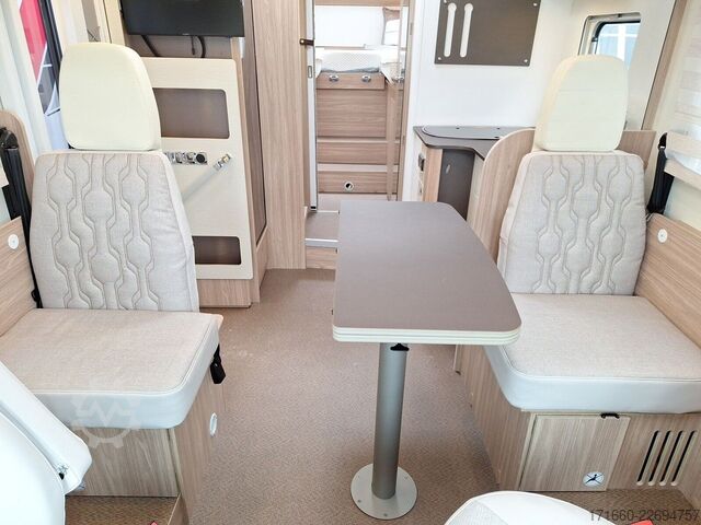Halvintegrerad husbil BÜRSTNER Limited T 727 G