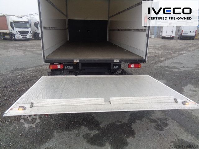 Vrachtwagen met bakwagen IVECO DAILY 70C18HA8/P