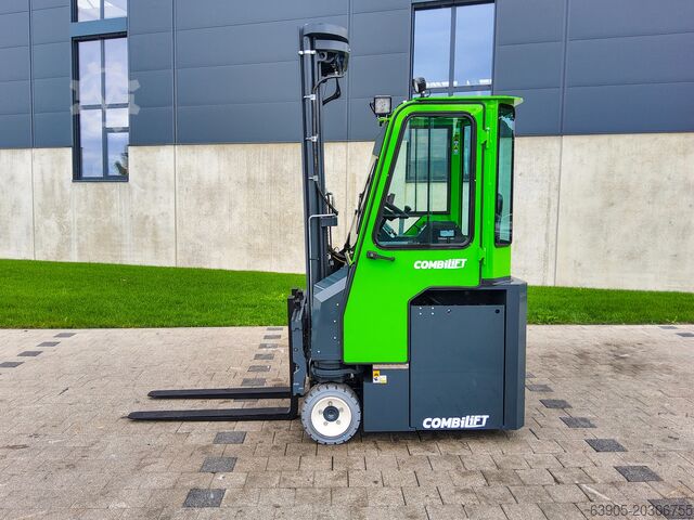 4-Wege Stapler Combilift CBE 3000