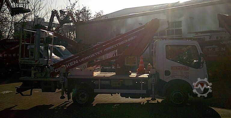 Plate-forme élévatrice sur camion Multitel MT162EX