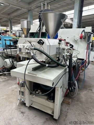 Máquina de moldagem por injeção Wittmann Battenfeld TM 100/525