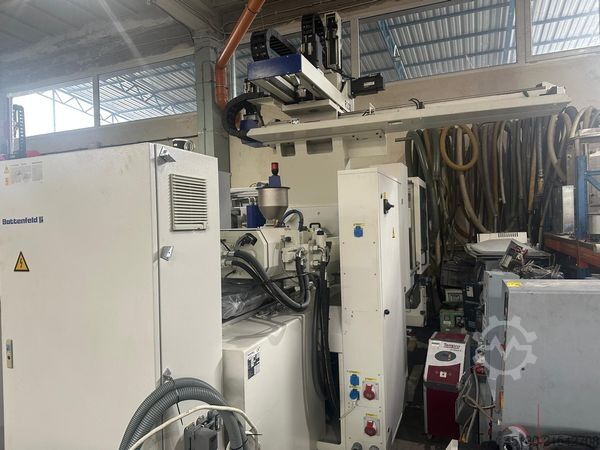 Máquina de moldagem por injeção Battenfeld HM 100/525