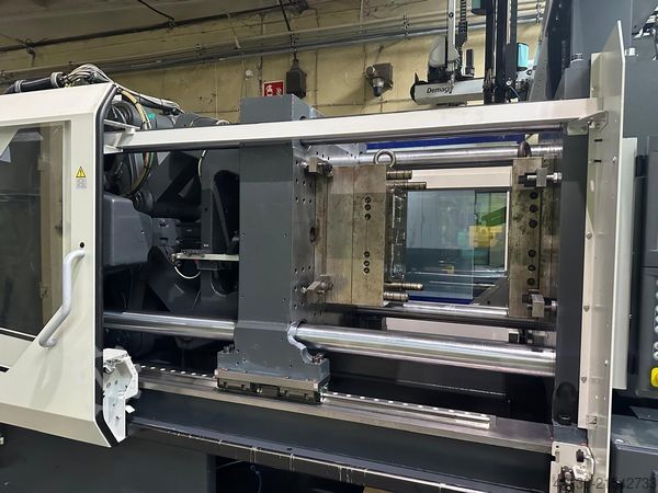 Máquina de moldagem por injeção Sumitomo Demag Systec 350/720-2300
