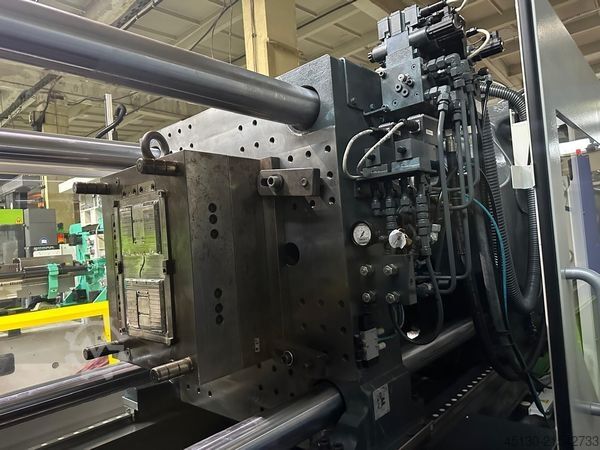 Máquina de moldagem por injeção Sumitomo Demag Systec 350/720-2300