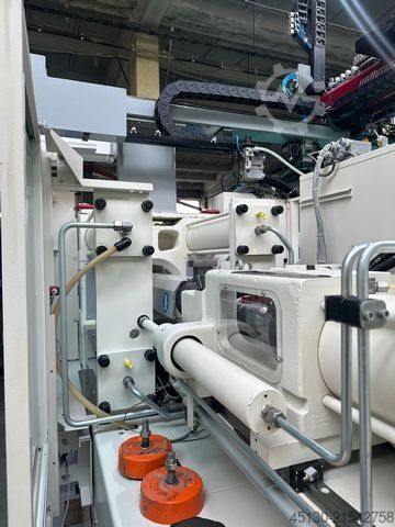 Máquina de moldagem por injeção Krauss Maffei KM 130-750 CX