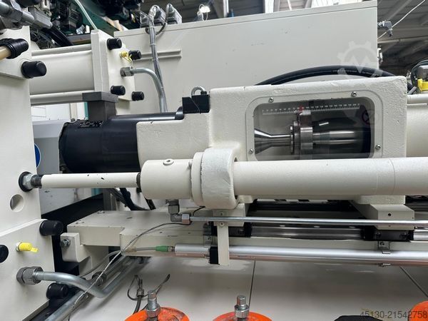 Máquina de moldagem por injeção Krauss Maffei KM 130-750 CX