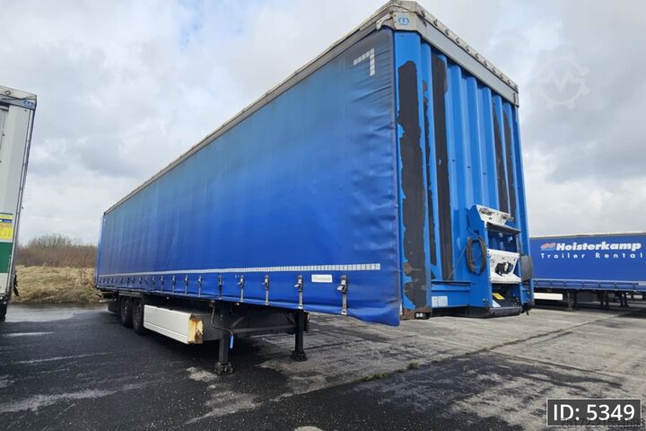 Posuvné plachty Krone SD / Disk brakes / Palletbox / Broken axle!