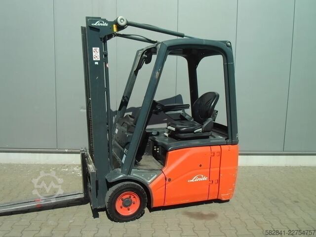 Carrello elevatore elettrico a 3 ruote LINDE E 15 - 01