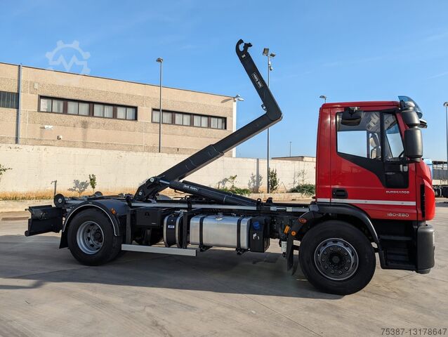 Chassi Iveco 180E28