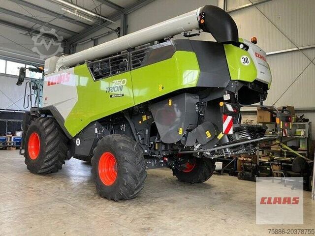 Maaidorser Claas TRION 750 MONTANA CLAAS MÄHDRE