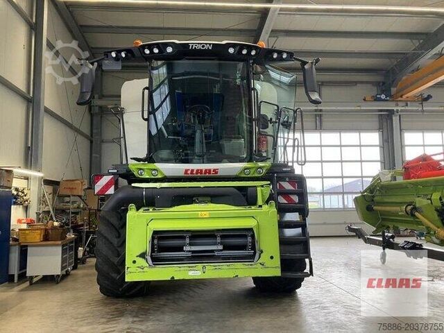 Maaidorser Claas TRION 750 MONTANA CLAAS MÄHDRE