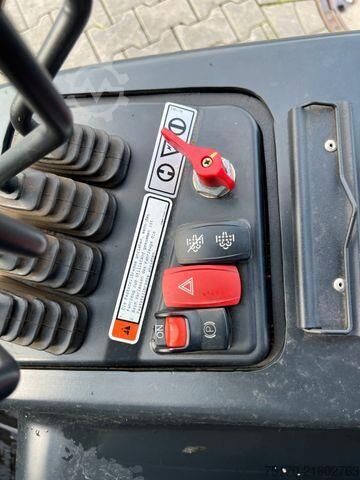 Empilhador Bobcat D30NXS / nur 482h! / 12.2023 / SS