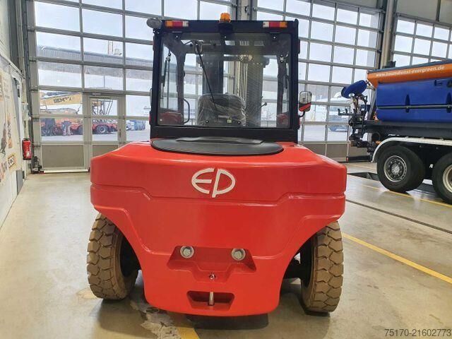 Heftruck EP Equipment EFL 702 / 7T / Triplex: 5,40m / ZVG