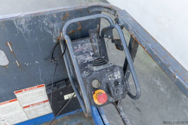 Scissor lift Aichi SV 08 EWL