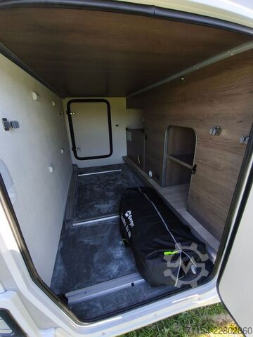Half-integraal camper CHAUSSON titanium 767 GA Automatik, Hubbett und Längsbett