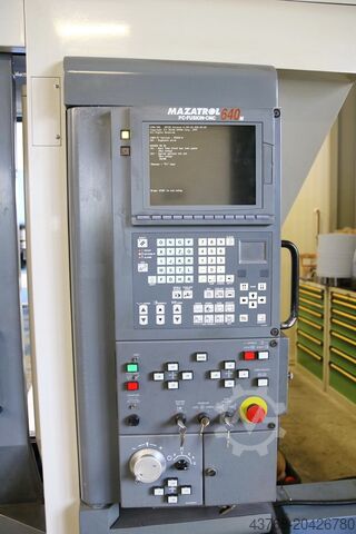 Pionowe centrum obróbcze MAZAK Variaxis 200