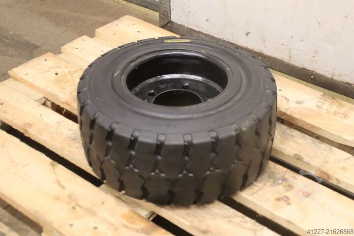 Solid rubber tires, 3 pieces Continental Mefro CSE-Robust 250/50-10  SC 10  RIM 6.50F
