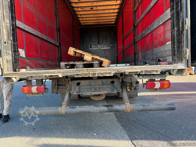 Tenteli düz yataklı kamyon MERCEDES-BENZ Atego 3 4x2 1530