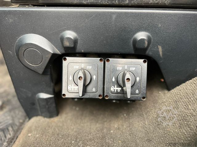 Değiştirilebilir kasalı kamyon MAN 25.372 BDF Unterflur mit Ladebordwand