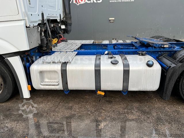 Volume tractor unit MERCEDES-BENZ Actros 1842 MP4 4x2 Euro 6 Low-Liner