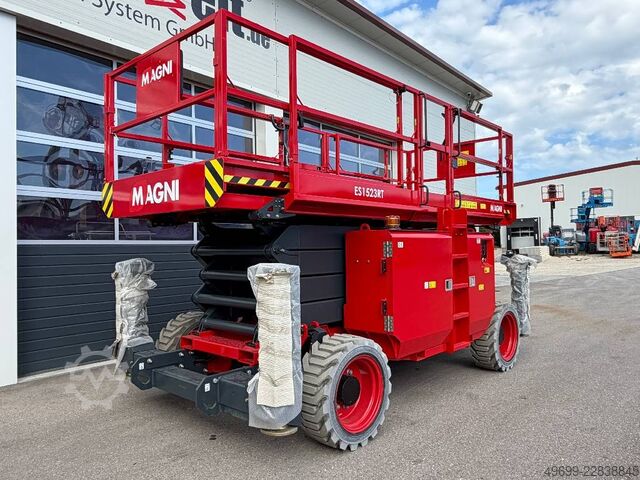 Ascensore a forbice Magni ES 1523 RT 15m 4x4 Scherenarbeitsbühne