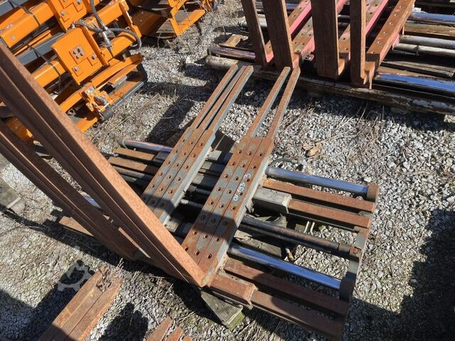 Višepaletni rukovalac Kaup 3T429B-1-2-3