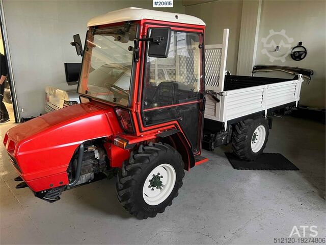 Kiepwagen Goldoni Transcar 33RS 4x4 w/ 3 way tipper and Meredith and