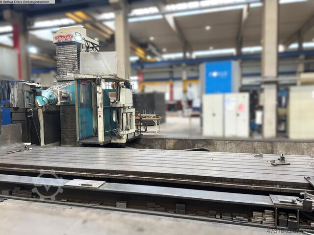 φρέζα με κινούμενη στήλη ANAYAK HVM 8000