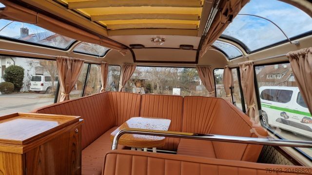 Microbuz MERCEDES-BENZ Vorgänger Sprinter O 319 Samba mit Faltdach AC