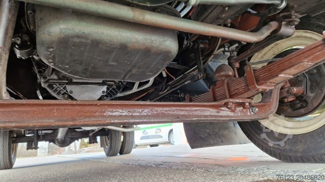 Microbuz MERCEDES-BENZ Vorgänger Sprinter O 319 Samba mit Faltdach AC