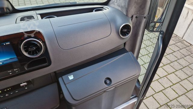 Microbuz MERCEDES-BENZ 519 und 517 Glasdach XXL  20 Sitze Stock