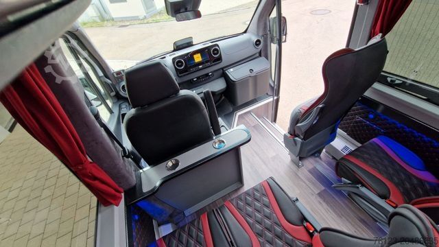 Microbuz MERCEDES-BENZ 519 und 517 Glasdach XXL  20 Sitze Stock