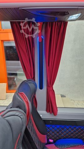 Microbuz MERCEDES-BENZ 519 und 517 Glasdach XXL  20 Sitze Stock