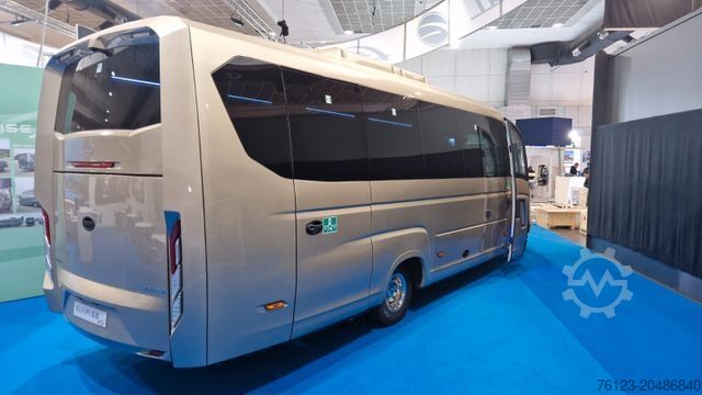 Minibus IVECO Daily 70 Vorlauffahrzeug Ferqui Sunrise 2,5 m B