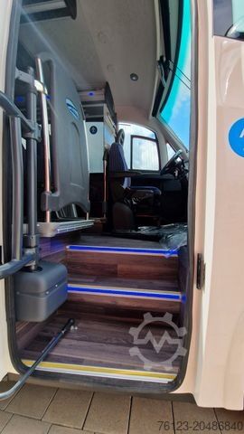 Minibus IVECO Daily 70 Vorlauffahrzeug Ferqui Sunrise 2,5 m B