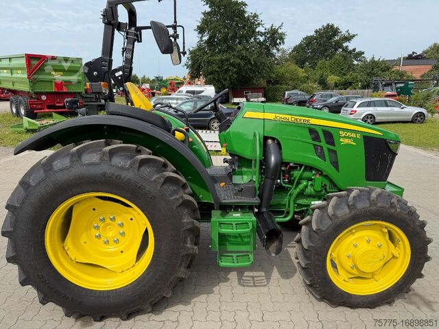 Traktor 5058E ohne Kabine