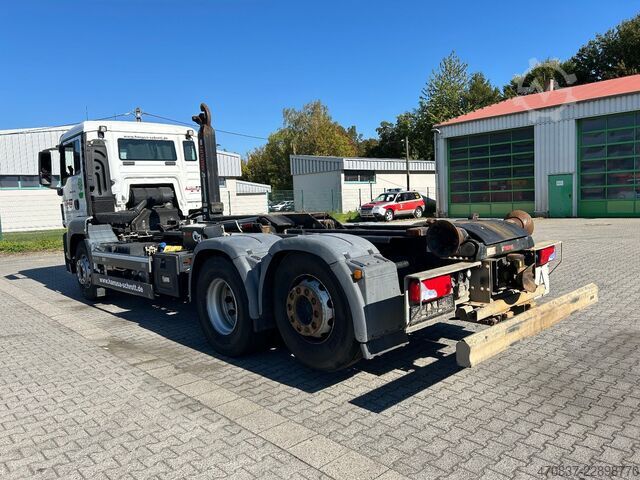 Haakarm vrachtwagen MAN TGS 26.440 / 6x2-4 / Hiab XR21S59