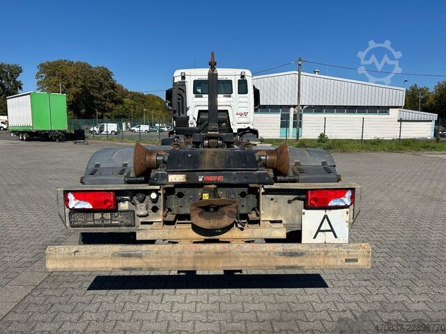 Haakarm vrachtwagen MAN TGS 26.440 / 6x2-4 / Hiab XR21S59