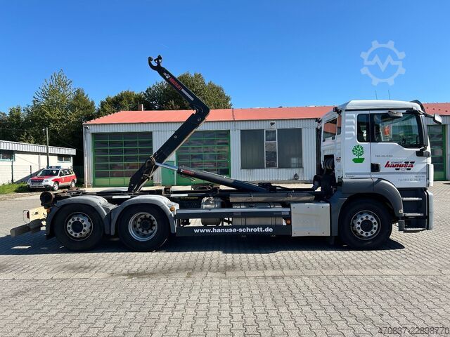 Haakarm vrachtwagen MAN TGS 26.440 / 6x2-4 / Hiab XR21S59