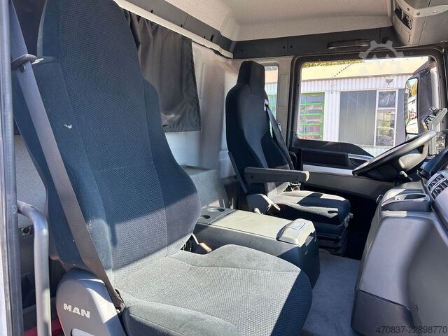 Haakarm vrachtwagen MAN TGS 26.440 / 6x2-4 / Hiab XR21S59