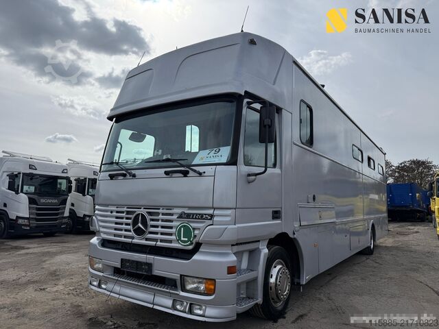 Camión para ganado Mercedes-Benz Actros1831 /Pferdetransporter/7 Boxen