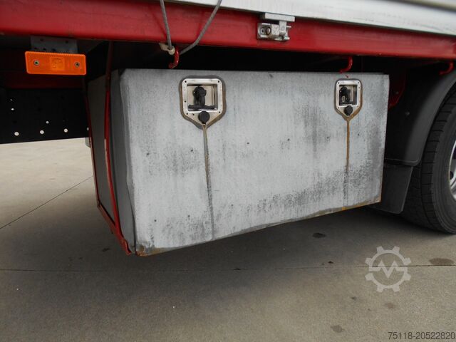 Truck with flatbed and tarpaulin Iveco EuroCargo 120