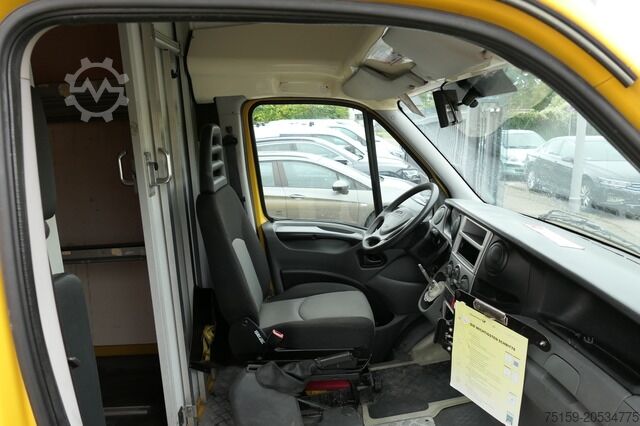 Furgoneta caja iveco Daily 35 S11 C30C AUTOMATIK KAMERA MAXI Regale DURCHGANG