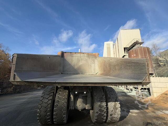 Dumper Caterpillar 775F