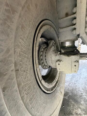 Dumper Caterpillar 775F