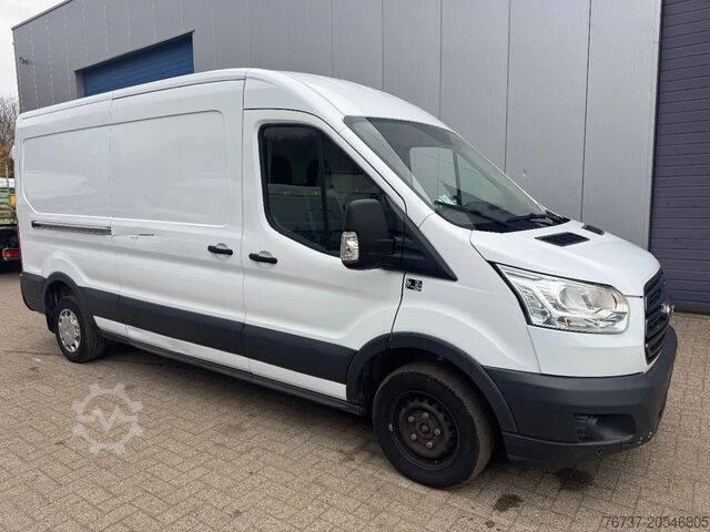 Box van Ford TRANSIT **EURO6-AC-1995CC**