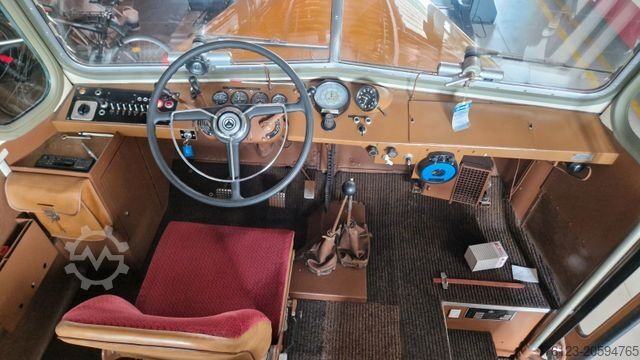 Reisebus VOLVO Paket 1 x Saurer L4C + Volvo B 10